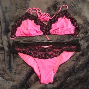 Victoria’s Secret bikini